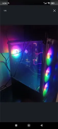 Pc gamer no plástico 