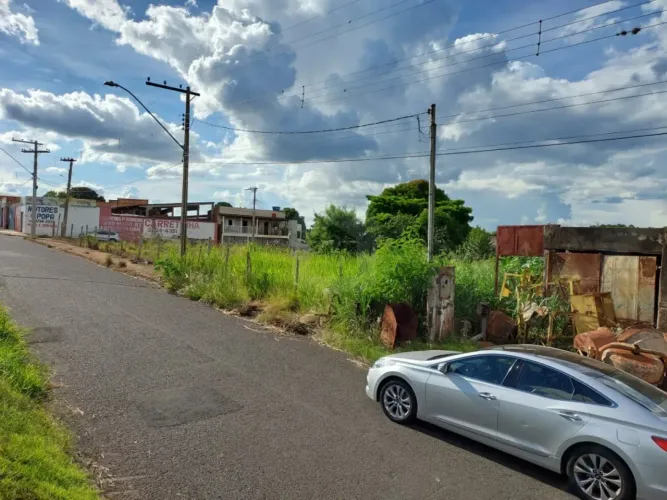 Terreno para venda no bairro Dona Zulmira.