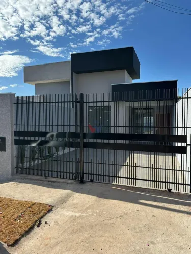 Linda Casa 3 Quartos com Suíte e Área Gourmet no Conjunto Paulino Maringá PR