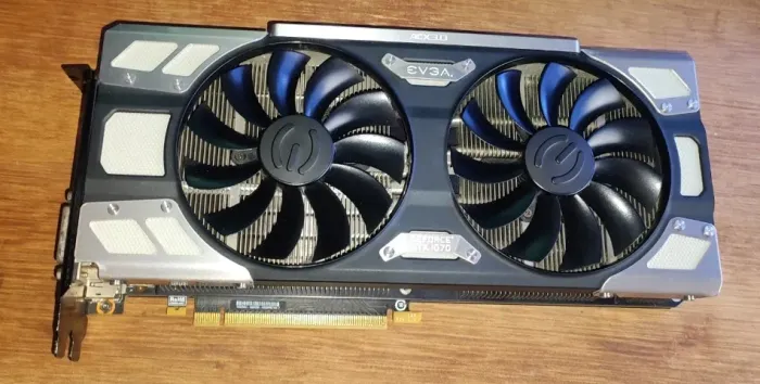 Placa de Vídeo GTX 1070 8GB EVGA FTW