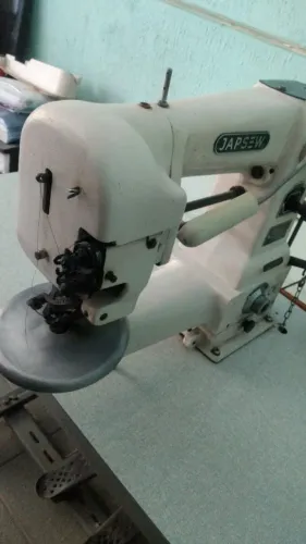Máquina de costura invisível Japsew