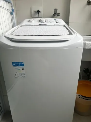 Máquina de Lavar Roupas - 10,5 KGs Electrolux