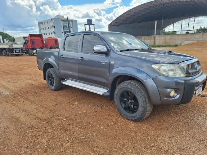 Toyota Hilux CD SRV D4-d 4X4 3.0 TDI Diesel AUT 2010