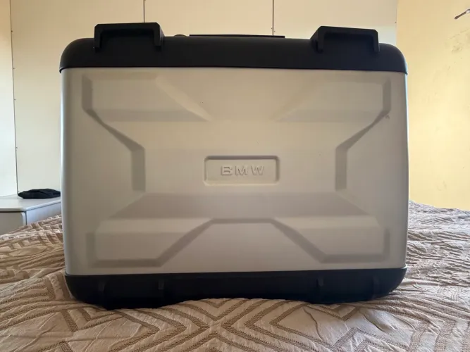 Baú top case BMW com suporte original 
