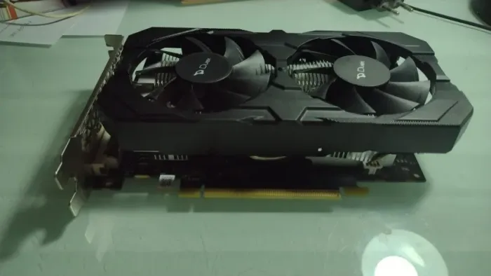RX 580 8 GB com defeito para retirada de peças