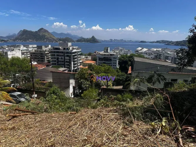 Terreno à venda, 371 m² por R$ 585.000,00 - Charitas - Niterói/RJ