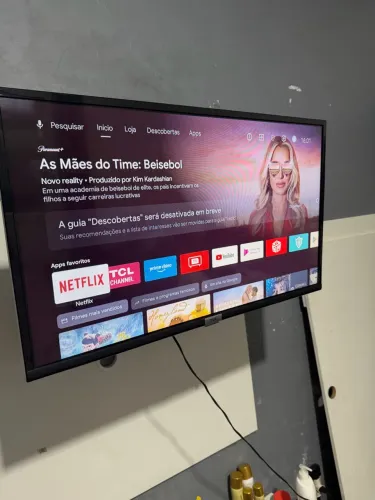 Smart TV TCL 32? em ótimo + braço articulado