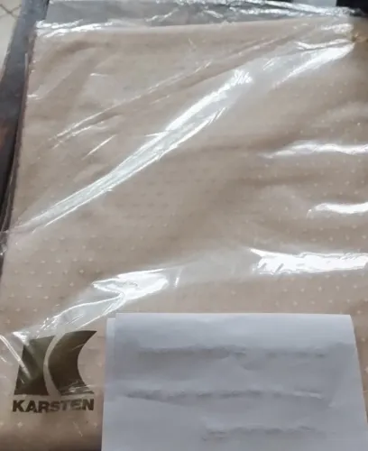Vendo toalha de mesa nova de 2,10 comprimento e 1,20 largura nova