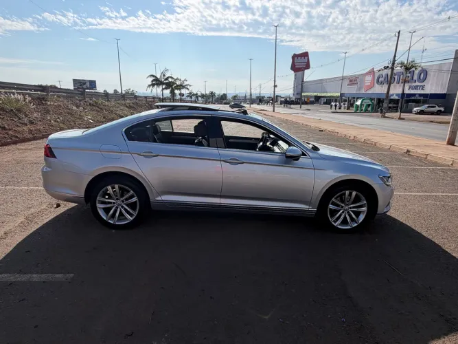 Volkswagen Passat Highline 2.0 TSI 220cv Tip. 2017