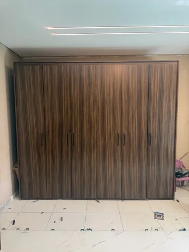 Guarda roupa top seminovo grande e espaçoso