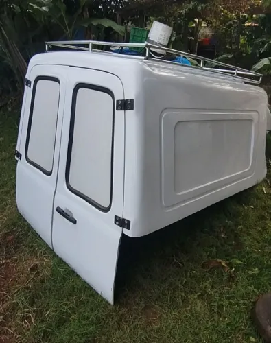 Capota de fibra courier