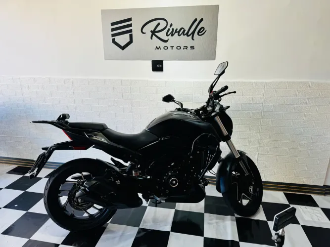 BAJAJ DOMINAR 400 