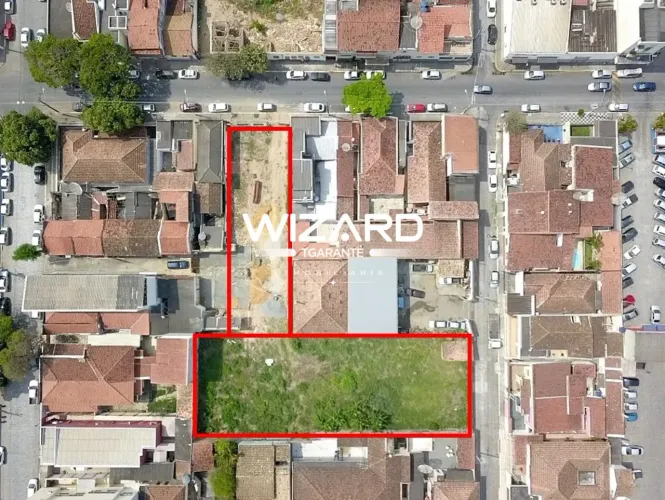 Terreno bem localizado no centro da cidade de Cruzeiro-SP, com 1771m².