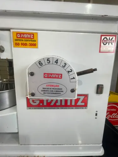 Batedeira Planetária G.Paniz BPL de 12 Litros