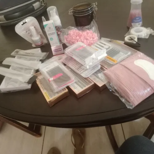 Kit para cílios.