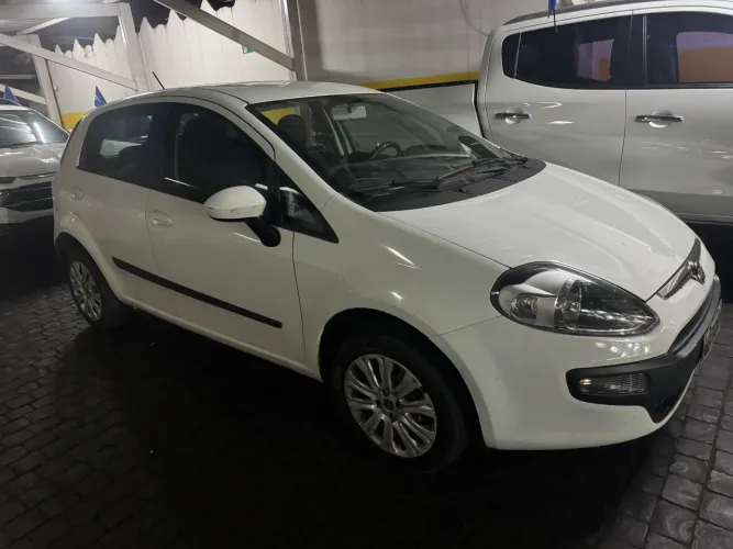 Fiat Punto Attractive 1.4 Fire Flex 8V 5P 2016