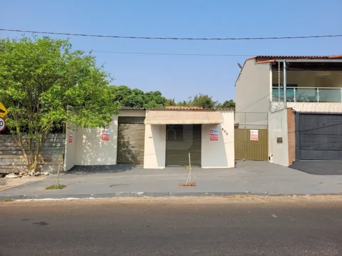 Cômodo comercial para locação no bairro Jaraguá