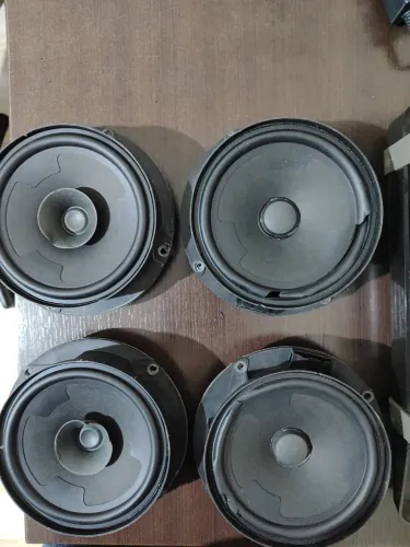 VENDO 4 auto falantes para carro VW UP TSI 