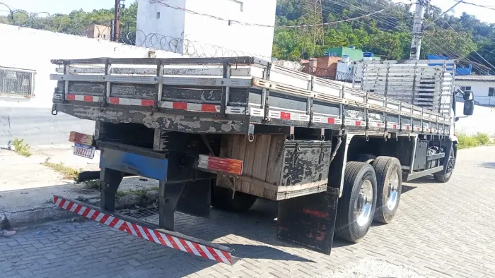 Carroceria Truck 8,30m