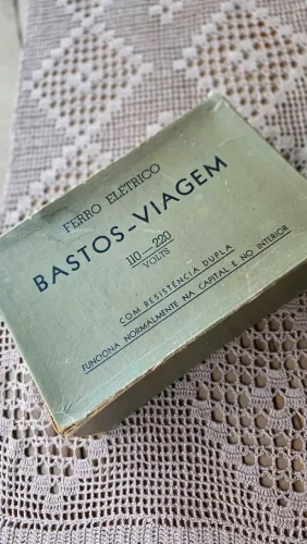 Ferro Elétrico Bastos Viagem - Exemplar Vintage Impecável 