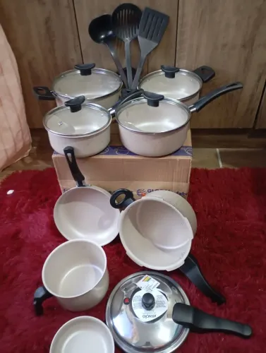 Kit de panela completo com panela de pressão 2 5L novo na caixa 