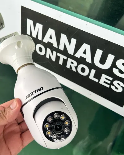 Câmera de Segurança Wi-Fi 2.4GHz Full HD com Rotação 360°