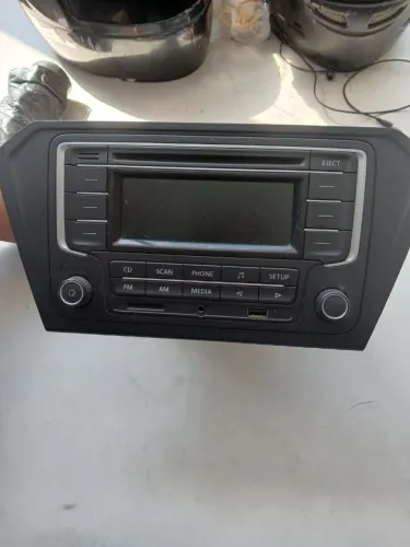 CD player, USB, Bluetooth, cartão USD, Original da VW