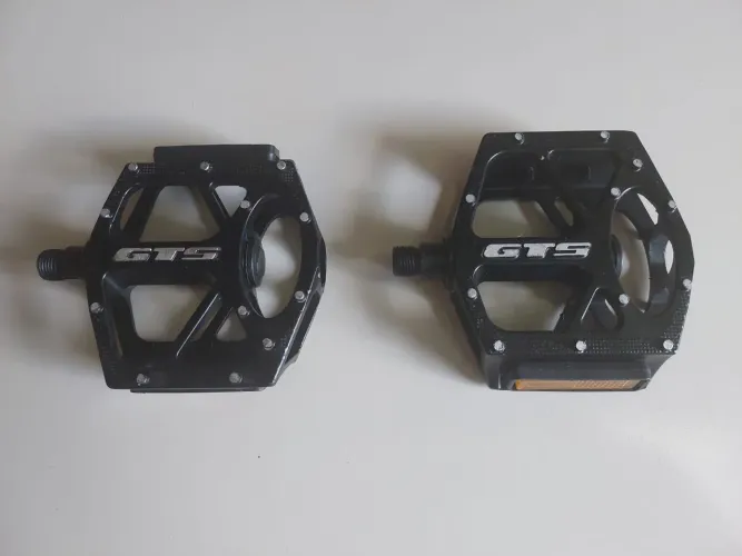 Pedal de alumínio GTS