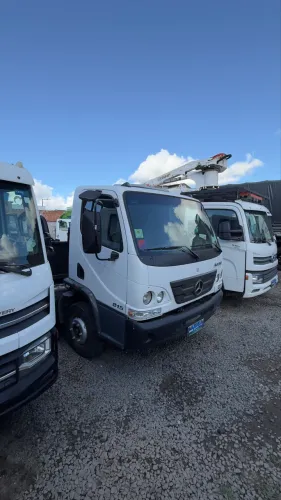Caminhão Mercedes-Benz Accelo 2018
