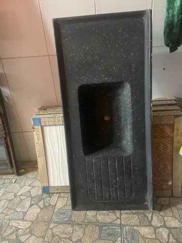 Pacotão pia de cozinha em granito e telhas