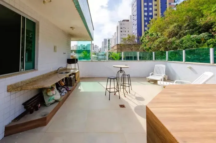 Cobertura para locação no Buritis de 241,64m²