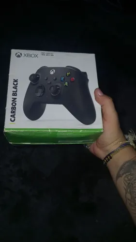 Vendo controle Xbox one somente com as borrachinhas desgastadas