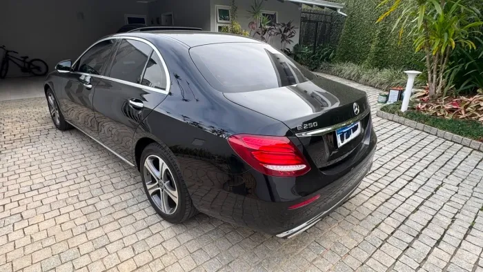 Mercedes-Benz E-250 CGI Avantgarde 2.0 TB 211cv Aut. 2018