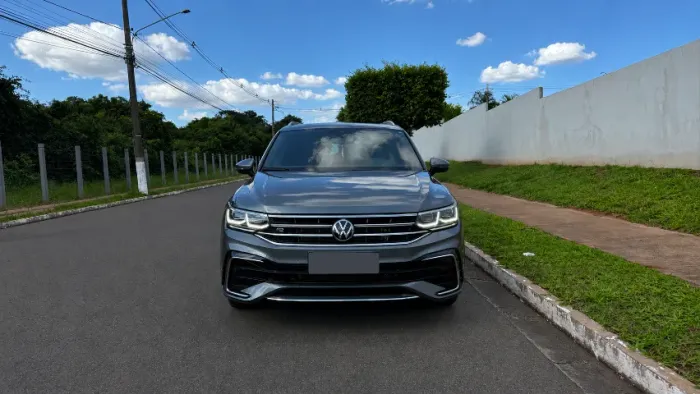 Volkswagen Tiguan Allspac R-line 300 TSI 2.0 2025