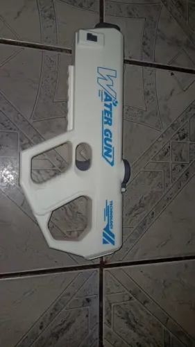 Arma de água elétrica