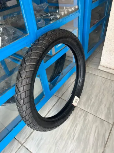 Pneu dianteiro novo Rinaldi 90/90/19 para bros