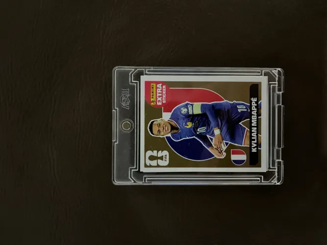 Legend Mbappé 2026 DOURADO