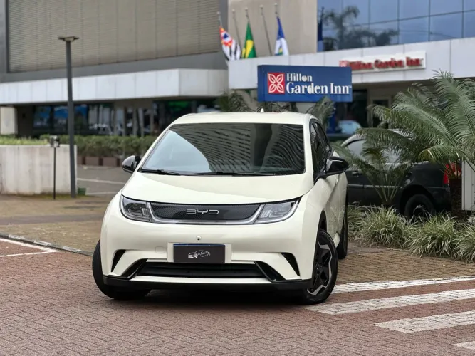 BYD Dolphin EV (Elétrico) 2024