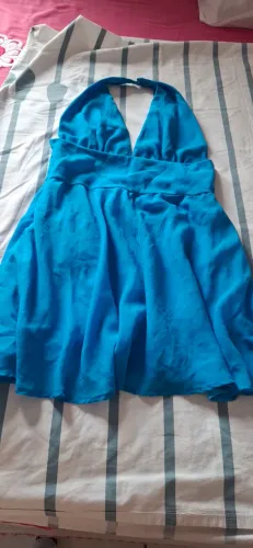 Moda e acessórios um vestido azul  seminário novo  de festa  costa nua 