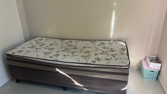 VENDO Cama box solteiro em Ilhéus-Ba