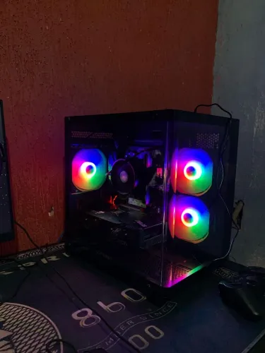 PC - Ryzen 5500+ RX 6600 + Ultragear 144hz