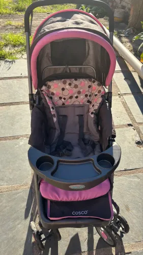 Carrinho de bebê Cosco - Usado