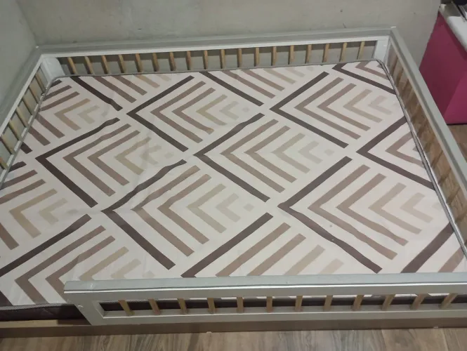 Cama montesoriana mais colchão