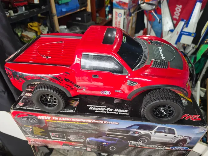 Automodelo traxxas raptor f150 4x2 brushles 