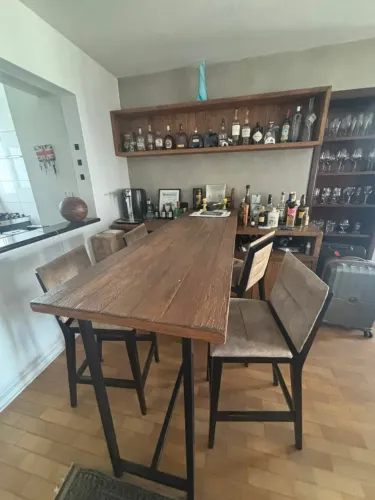 Conjunto rústico para bar residencial ou adegas