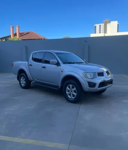 Mitsubishi L200 Triton HPE 3.2 CD TB Int.diesel MEC 2013