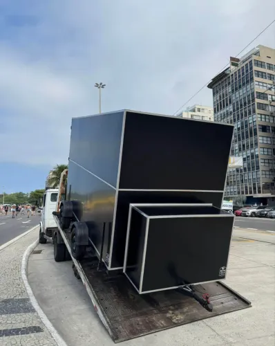 Trailer baú novinho 2 meses de uso,