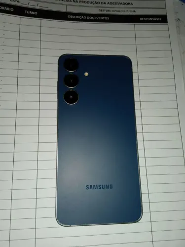 Samsung S25 FE 256GB Semi Novo ,aceito propostas , somente a película está danificada 
