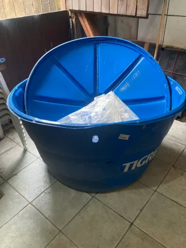 Caixa d?água 500 litros