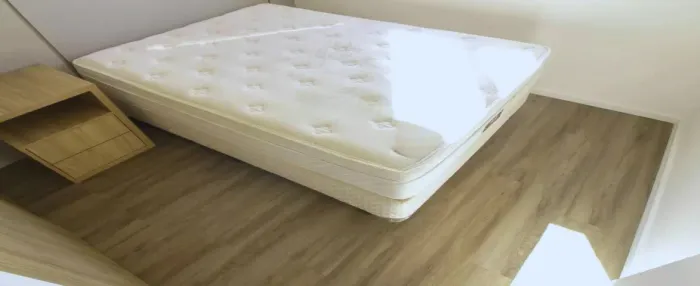 Apartamento 2 quartos c/ mobília e c/ vaga de garagem (anual)